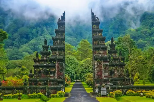 Bali's Sacred Temples: A Spiritual Guide